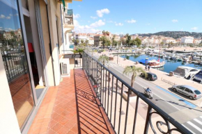 1 bedroom with direct view to the Old Port 267